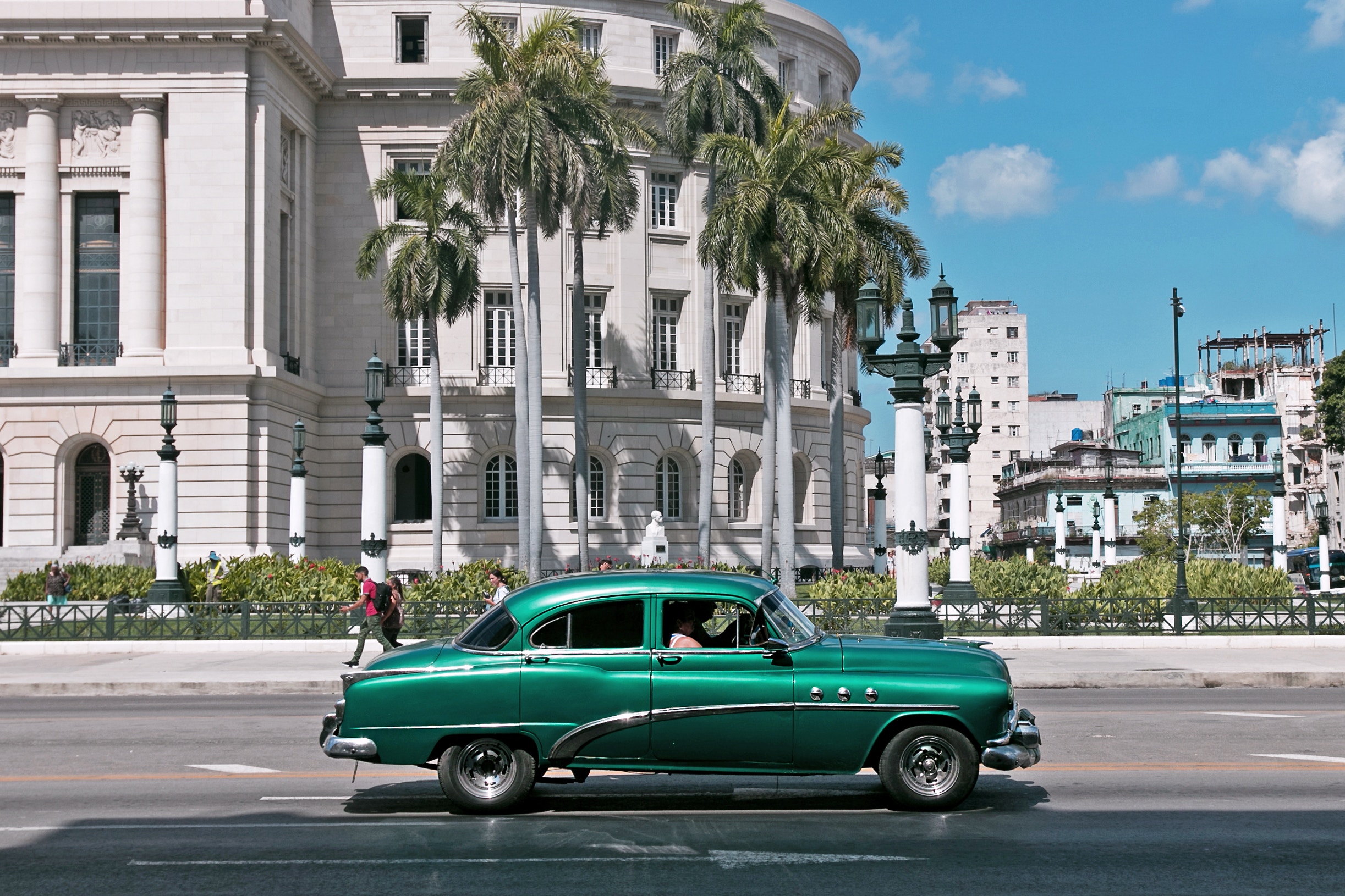 HOW TO VISIT CUBA FROM THE US (IT'S EASIER THAN YOU THINK)